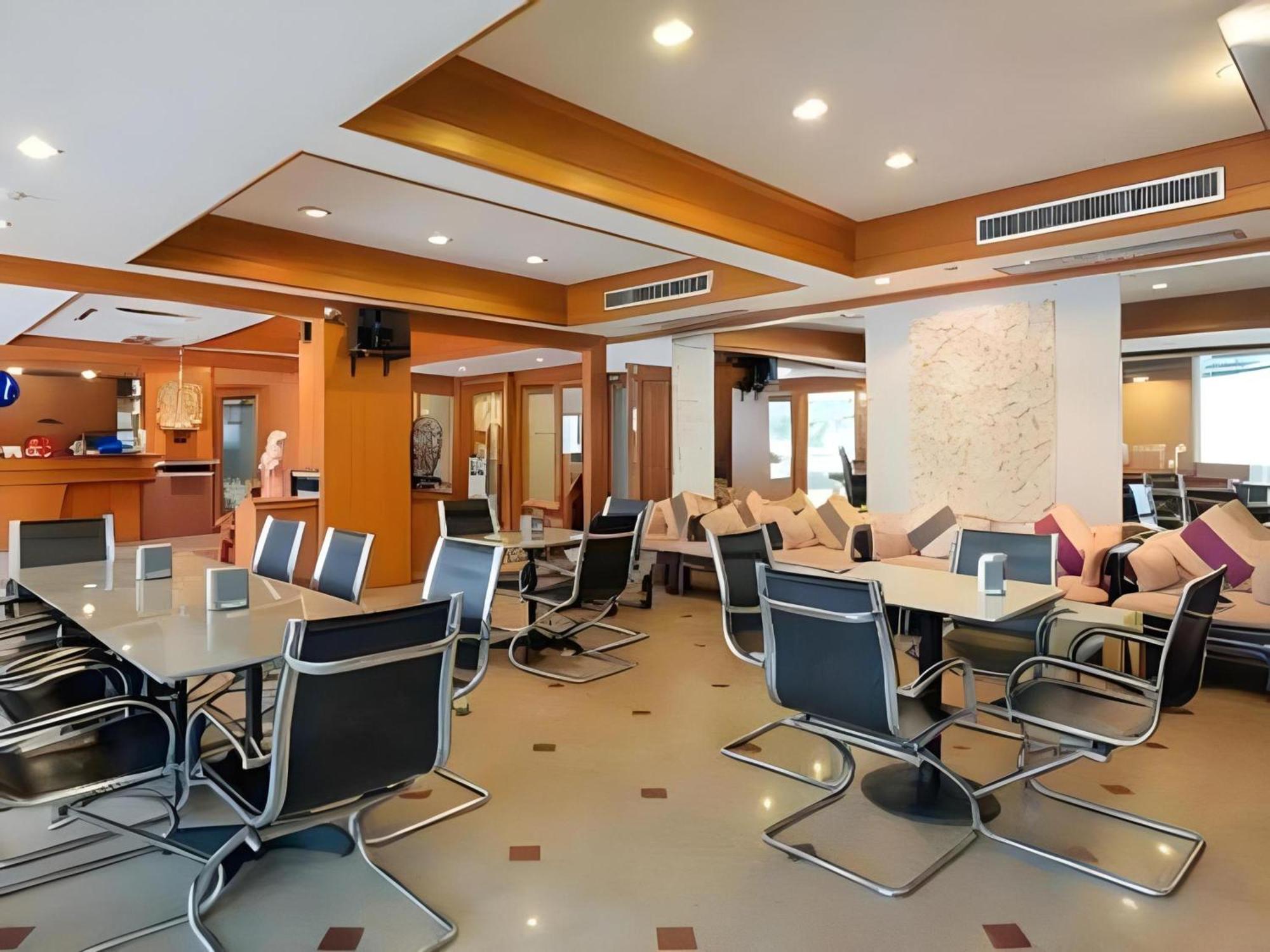 Collection O Howard Square Boutique Hotel Bangkok Eksteriør billede